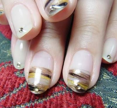 禾草青美甲:用产品和服务打动美容养生消费者